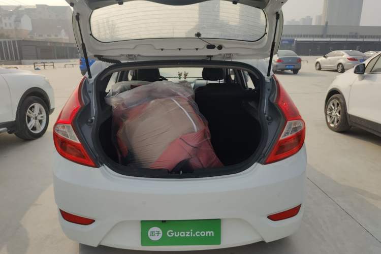 Used Hyundai Verna Ray 2014 1.4L Manual GLX