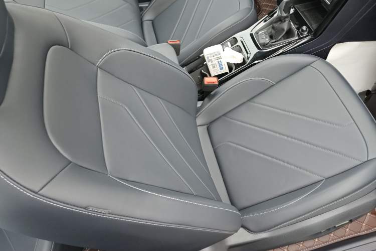 Used Volkswagen Tharu 2025 NewRui 300TSI Prestige Edition
