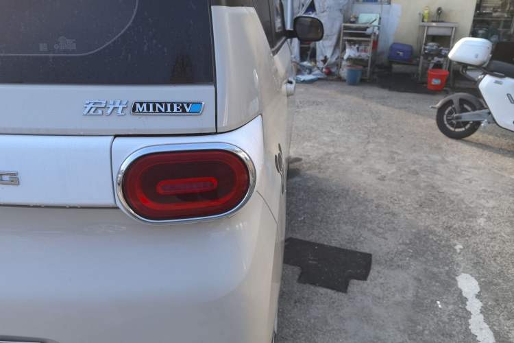 Used Wuling Hongguang MINIEV 2024 3rd Generation 215km Advanced Version
