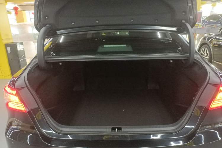 Used Toyota Camry 2021 Dual-Motor 2.5HG Luxury Edition
