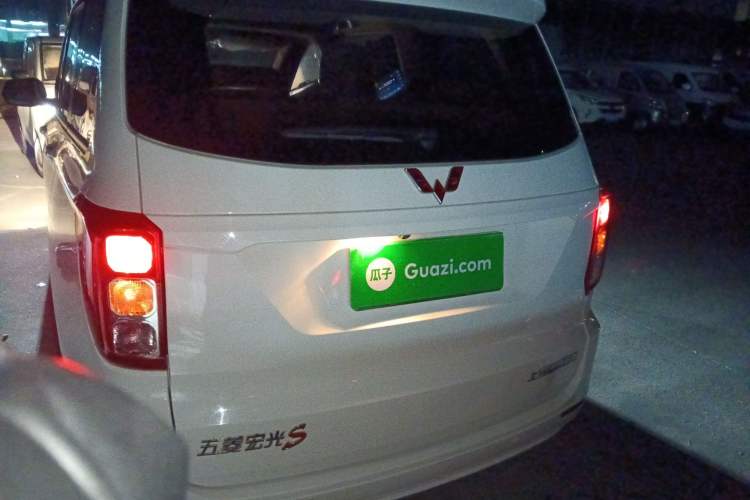 Used Wuling Hongguang 2021 1.5L Facelifted S Comfort Version with Electric Power Steering LAR
