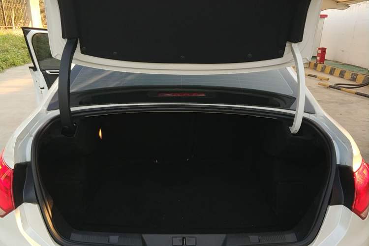 Used Citroen C4L 2015 1.2T Automatic Luxury Edition
