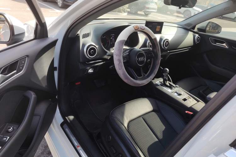 Used Audi A3 2017 Limousine 35 TFSI Fashion Model
