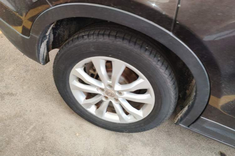 Used Dongfeng Aeolus AX7 2016 2.0L Automatic Zhiyi Trim