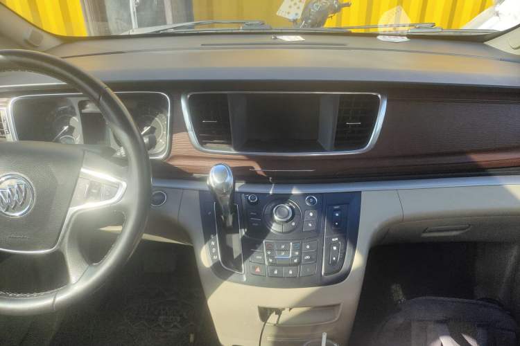 Used Buick GL8 2018 28T Prestige Version China VI Standard