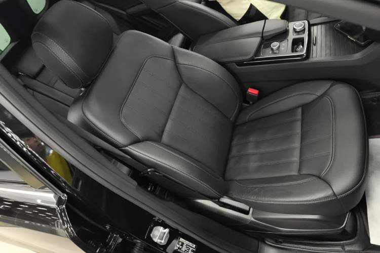 Used Mercedes-Benz GLE 2018 GLE 320 4MATIC Dynamic Edition Collector's Edition
