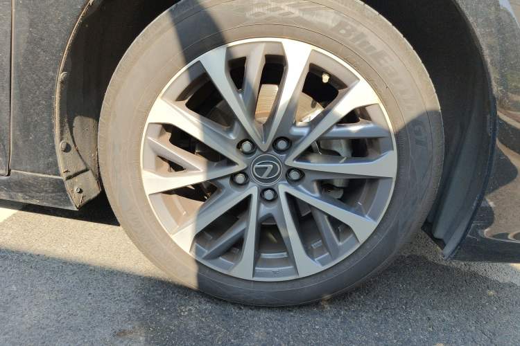 Used Lexus ES 2022 200 Excellence Edition