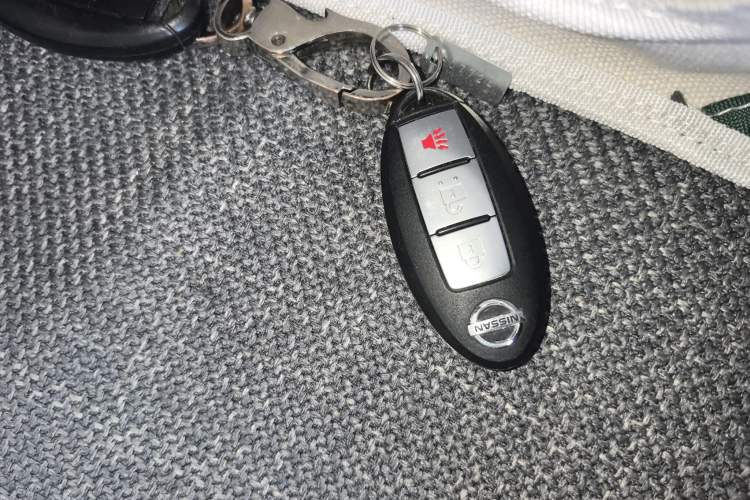 Used Nissan Tiida 2011 1.6L CVT Smart Version
