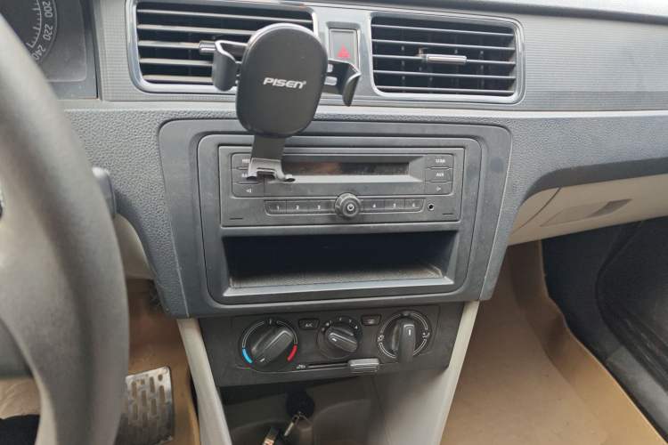 Used Skoda Rapid 2013 1.4L Manual Enjoyment Model