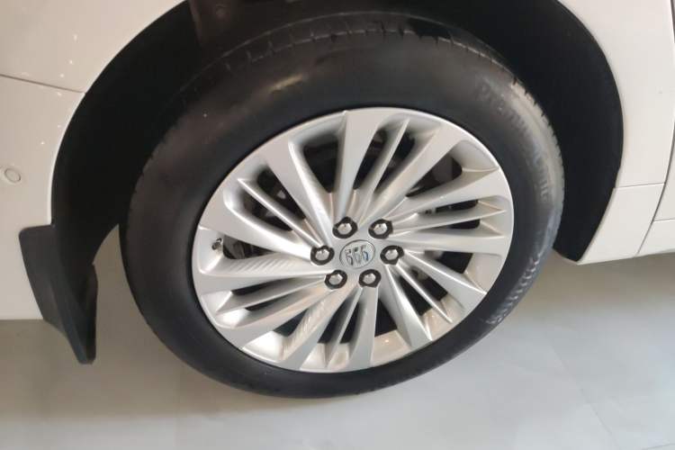 Used Buick Century 2023 2.0T Six-Seater Yinshi Edition
