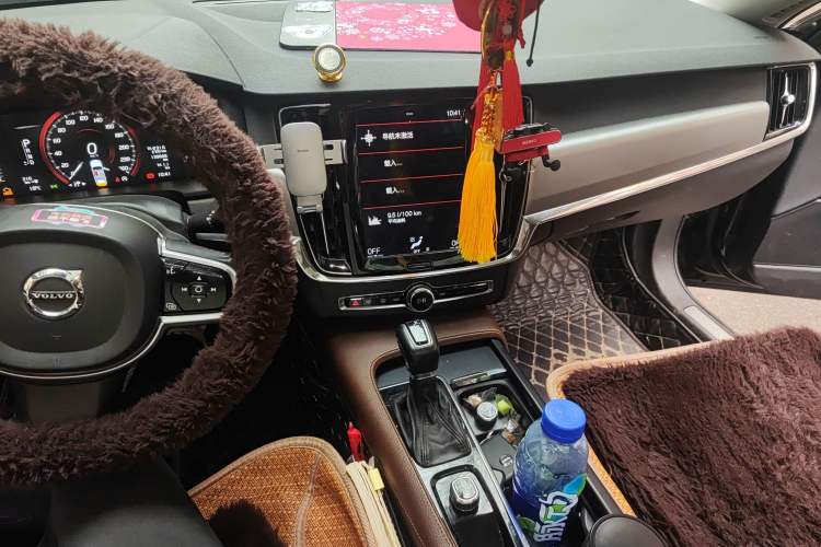 Used Volvo S90 2017 T4 Zhiyi Edition
