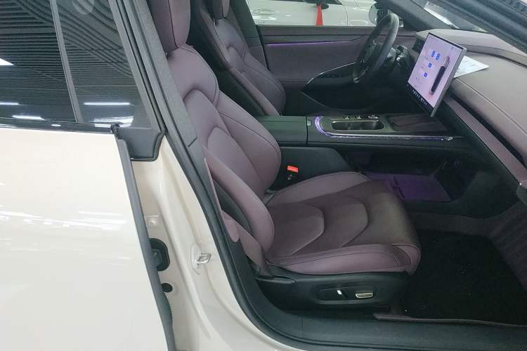 Used  SU7 2024 Rear-Drive Long-Range Intelligent Driving Version
