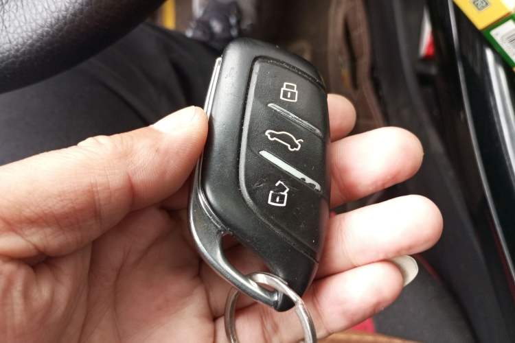 Used Roewe i5 2021 1.5L CVT Platinum Edition
