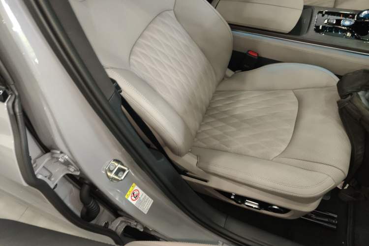 Used BYD Han 2025 EV Intelligent Driving Edition 701KM LiDAR Flagship Model
