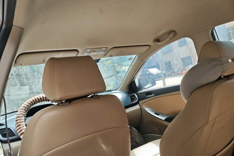 Used Hyundai Verna 2016 1.4L Manual Smart GLS Trim
