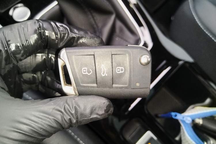 Used Volkswagen Tharu 2025 NewRui 300TSI Prestige Edition