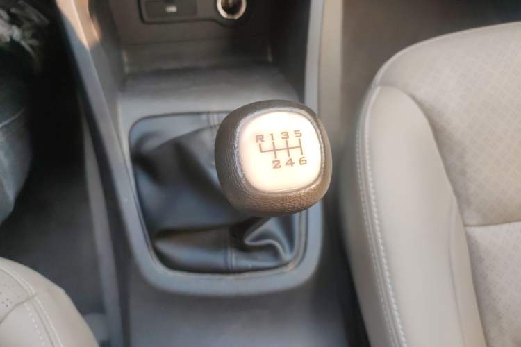 Used Wuling Hongguang 2019 1.5L S Comfort Edition China VI LAR
