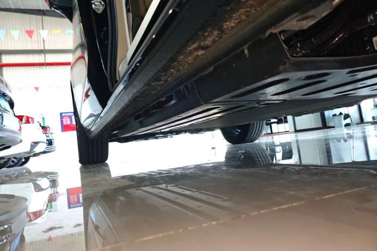 Used Buick GL8 New Energy 2025 Lu Shang Luxury Edition 7-Seater
