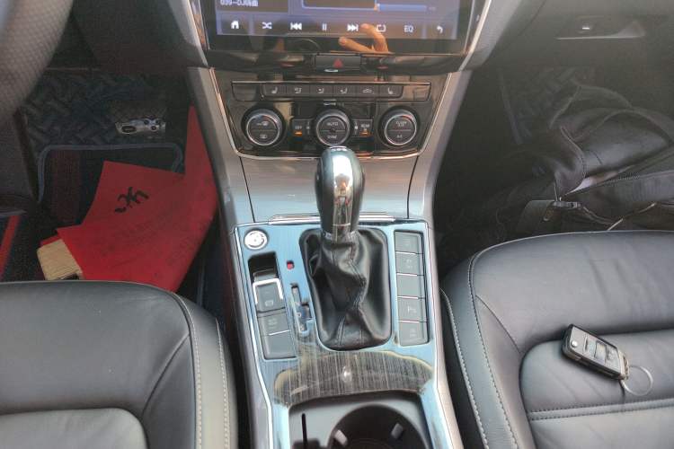 Used Volkswagen Passat 2017 330TSI DSG Luxury Edition
