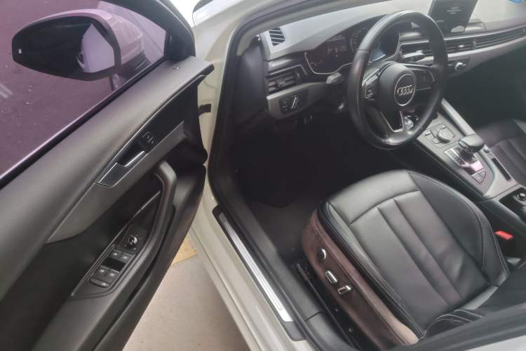 Used Audi A4L 2019 40 TFSI Ambition Version China V