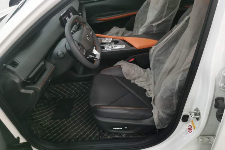 Used Changan UNI-V iDD 2023 Zhidian iDD 1.5T 113km Smart & Fun Version (Rapid Edition)