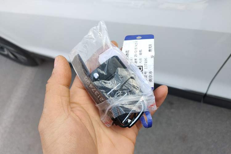 Used Volkswagen Tiguan L 2024 300TSI Automatic Two-Wheel Drive Smart Edition
