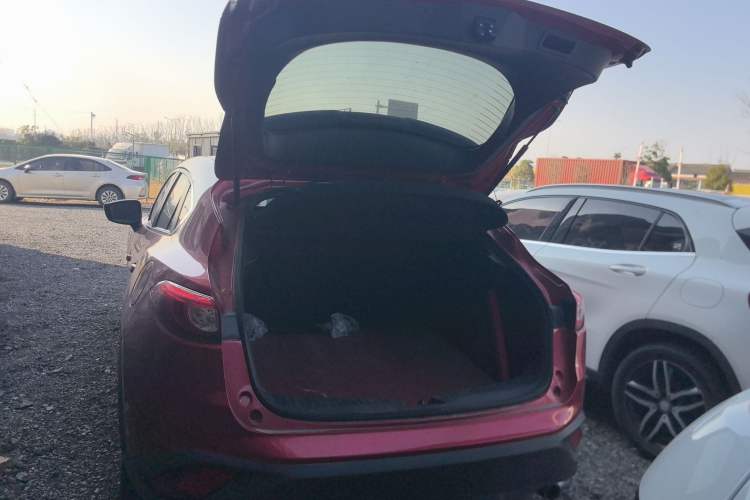 Used Mazda CX-4 2018 2.0L Automatic Two-Wheel Drive Blue Sky Dynamic Version China V Standard
