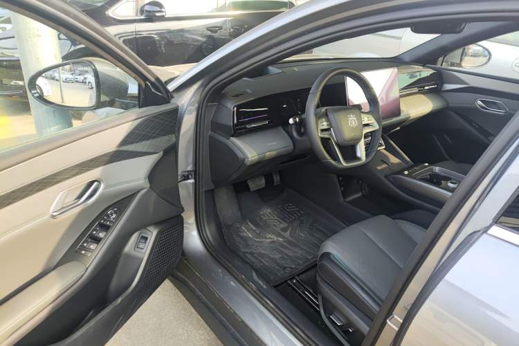 Used BYD Qin L 2025 EV 545KM Cloud Suspension Edition