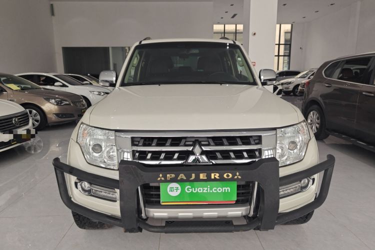 Used Mitsubishi Pajero 2016 3.0L Automatic Luxury Version China V Standard
