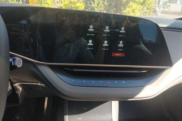 Used Hongqi EH7 2024 690 Pro
