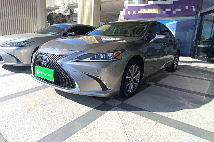 Used Lexus ES 2020 300h Premier Edition