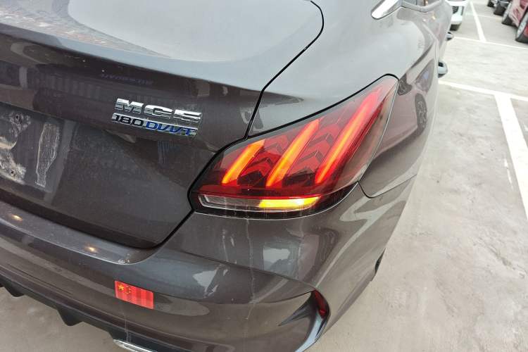 Used MG 5 2022 180 DVVT CVT Youth Luxury Edition
