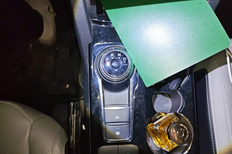 Used Ford Escape 2020 EcoBoost 245 Two-Wheel-Drive Titanium Edition