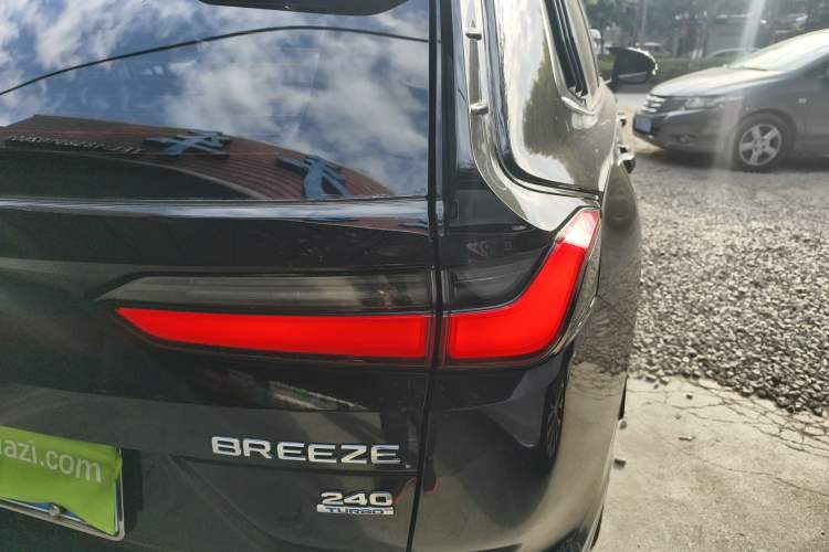 Used Honda Breeze 2023 240TURBO Two-Wheel-Drive Luxury Edition 5 Seats
