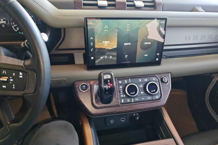 Used Land Rover Defender 2022 110 P400 X-DYNAMIC HSE
