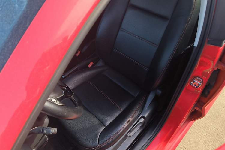 Used Volkswagen Polo 2016 1.6L Automatic Comfort Model
