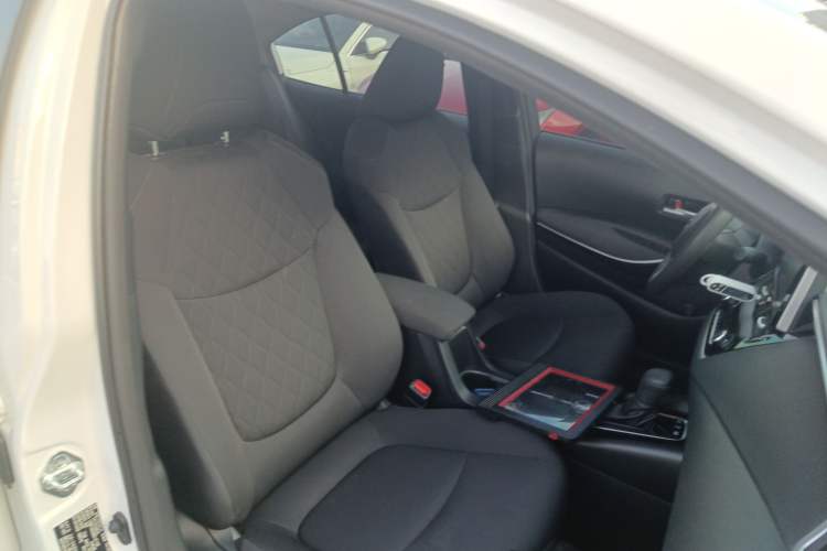 Used Toyota Corolla 2021 Dual-Motor 1.8L E-CVT Elite Edition
