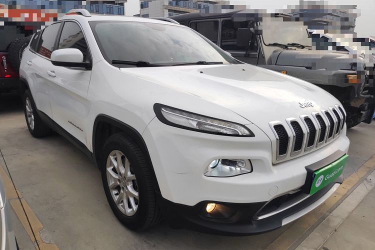 Used  Cherokee 2017 2.0L Superior Edition