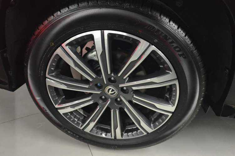 Used Changan CS75 PLUS 2024 3rd Generation Champion Edition 2.0T Intelligent Drive Performance Model
