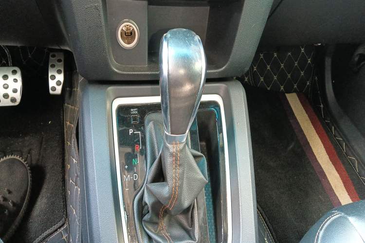 Used  BJ40 2016 40L 2.3T Automatic Two-Wheel Drive Prestige Edition