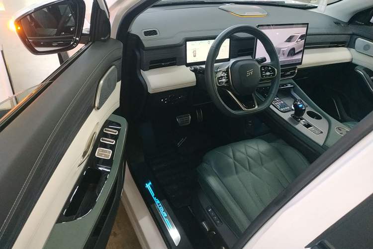 Used JETOUR Shanhai Shanhai L9 2024 1.5TD 2DHT Max 7-Seater
