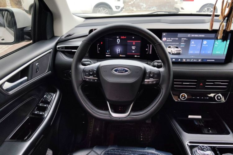 Used Ford Edge 2021 PLUS EcoBoost 245 Two-Wheel-Drive Platinum Edition 5 Seats