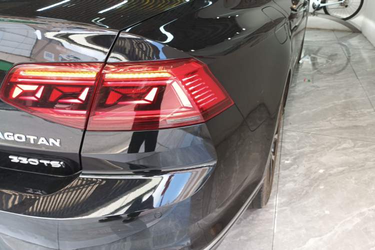 Used Volkswagen Magotan 2020 330TSI DSG Leading Model
