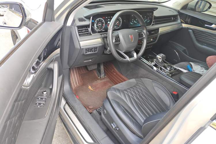 Used Hongqi HS5 2022 Revised Version 2.0T Smart Connect Flagship Edition
