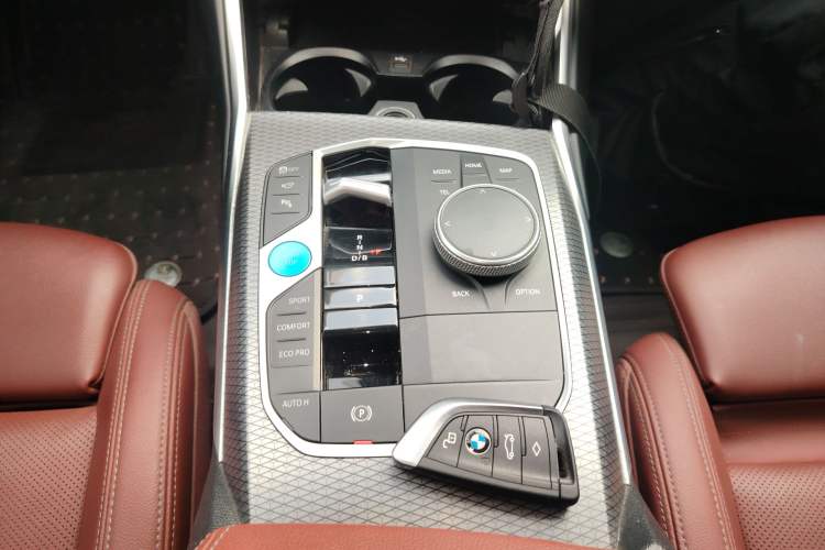 Used BMW i3 2023 eDrive 40 L Midnight Sports Package
