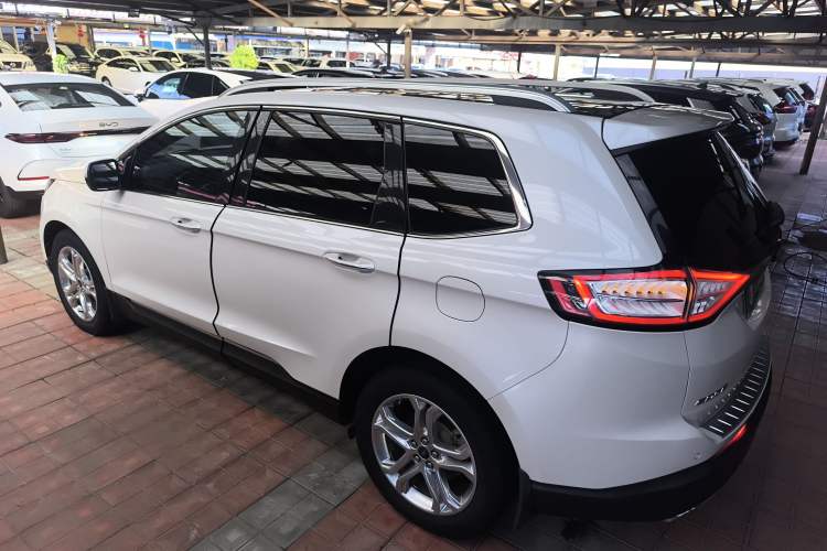 Used Ford Edge 2016 EcoBoost 245 Two-Wheel-Drive Titanium 7-Seater
