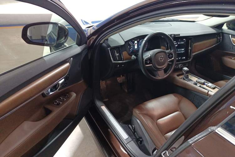 Used Volvo S90 2020 T5 Zhiyi Luxury Edition