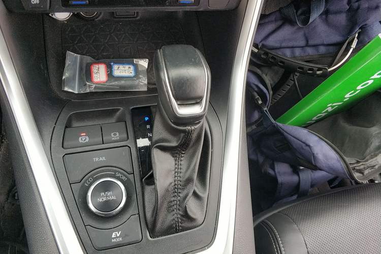 Used Toyota Wildlander 2023 Dual-Motor 2.5L E-CVT Four-Wheel Drive Prestige Edition
