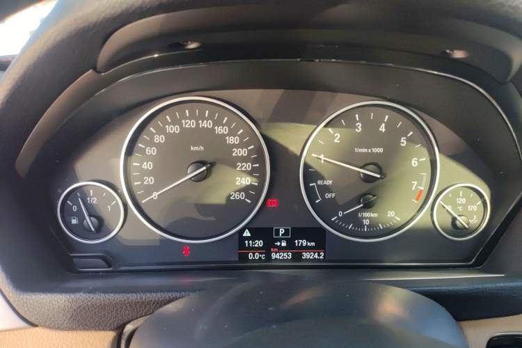 Used BMW 3 Series 2015 320Li Luxury Edition Fashion Model
