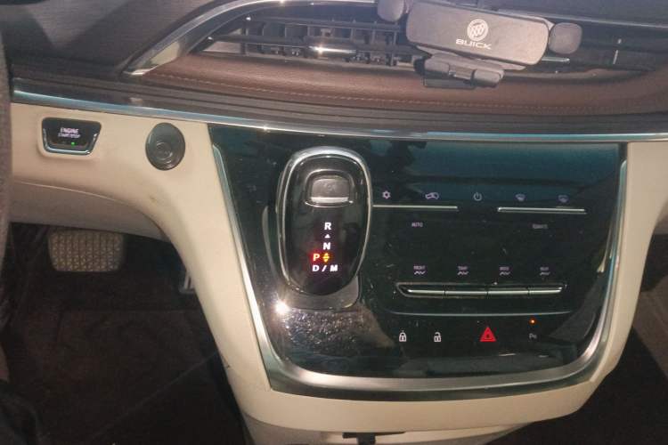 Used Buick GL8 2021 Land Cruiser Executive Class 652T Comfort Model
